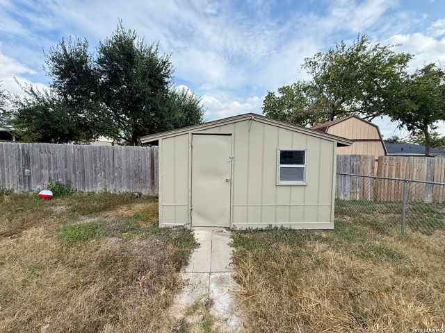 4214 Eagle Nest, San Antonio, TX 78233