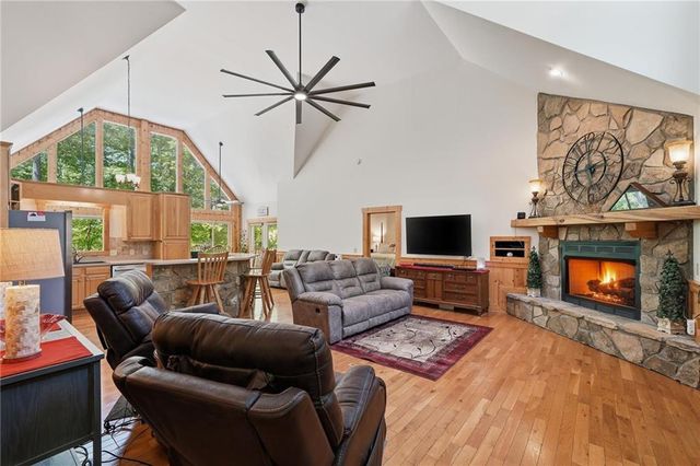 789 Gateway Drive, Ellijay, GA 30540