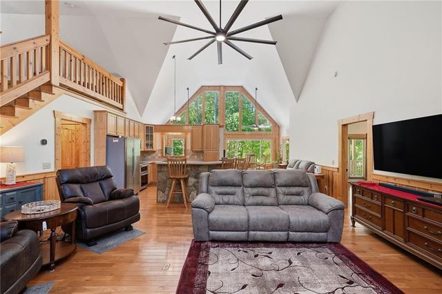 789 Gateway Drive, Ellijay, GA 30540