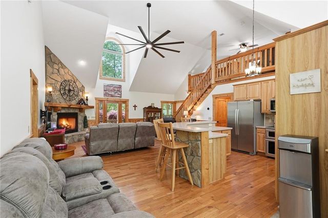 789 Gateway Drive, Ellijay, GA 30540