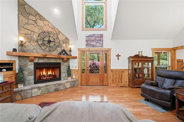 789 Gateway Drive, Ellijay, GA 30540