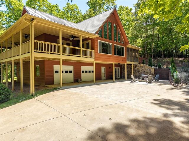 789 Gateway Drive, Ellijay, GA 30540