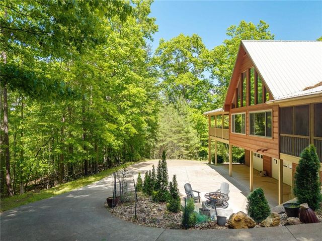 789 Gateway Drive, Ellijay, GA 30540