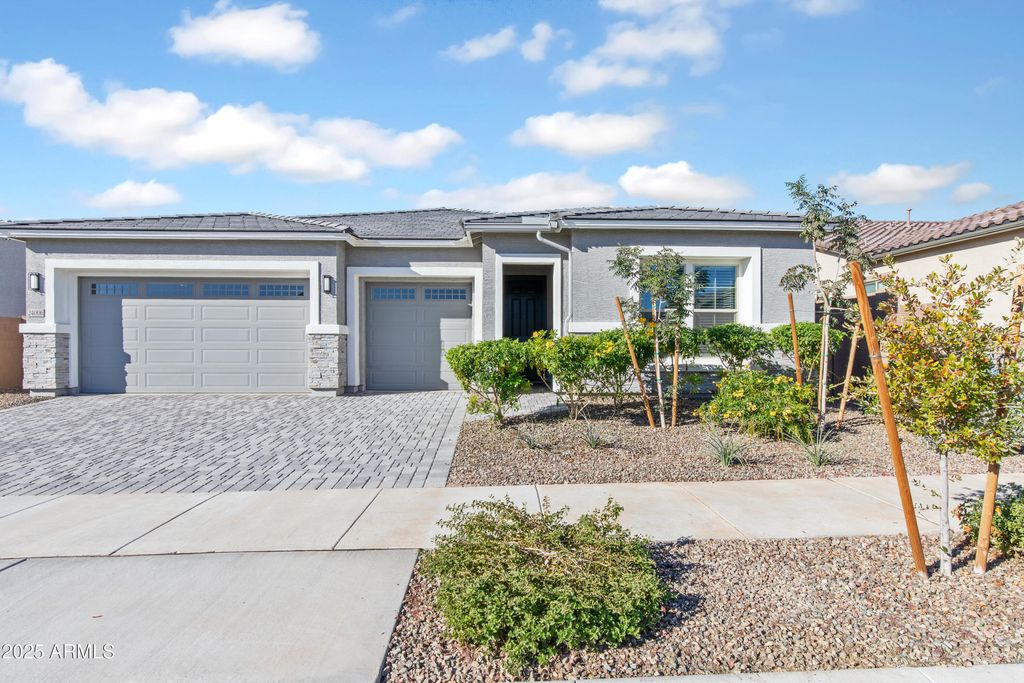 24006 N 171ST Drive, Surprise, AZ 85387