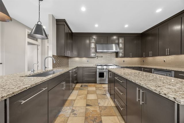 3003 Cedar River Court NE, Cedar Rapids, IA 52411