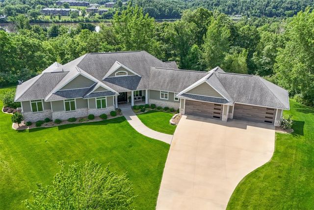 3003 Cedar River Court NE, Cedar Rapids, IA 52411
