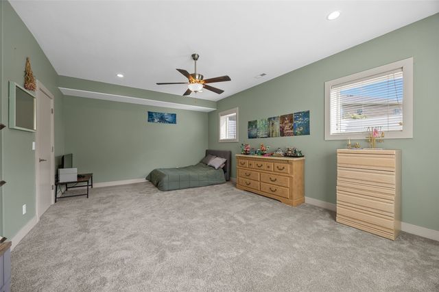 3003 Cedar River Court NE, Cedar Rapids, IA 52411