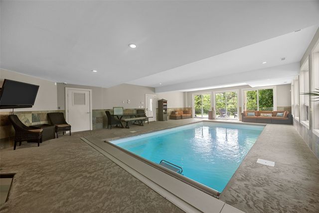 3003 Cedar River Court NE, Cedar Rapids, IA 52411