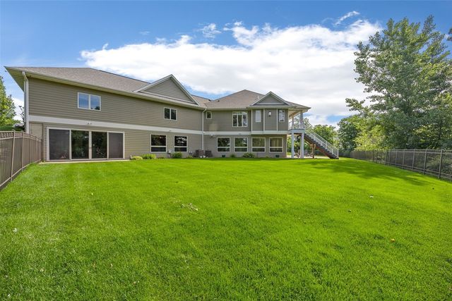 3003 Cedar River Court NE, Cedar Rapids, IA 52411