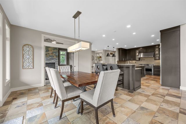 3003 Cedar River Court NE, Cedar Rapids, IA 52411