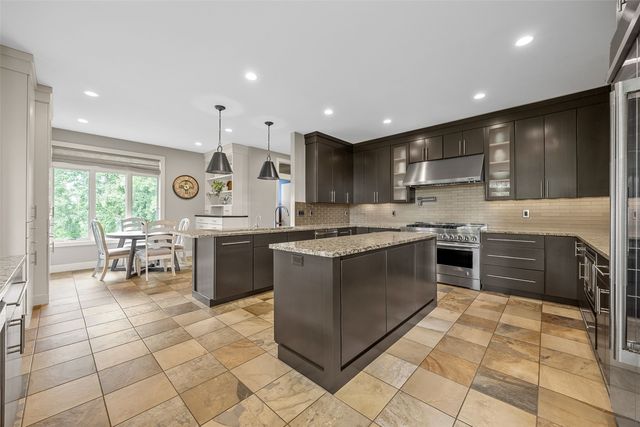 3003 Cedar River Court NE, Cedar Rapids, IA 52411