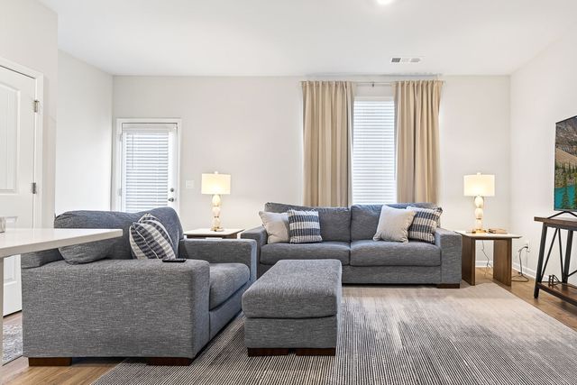 181 Dale Mires Ln, Baxter, TN 38544