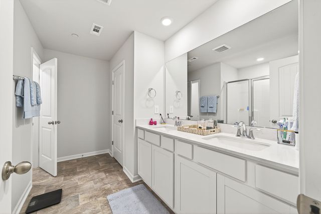 181 Dale Mires Ln, Baxter, TN 38544