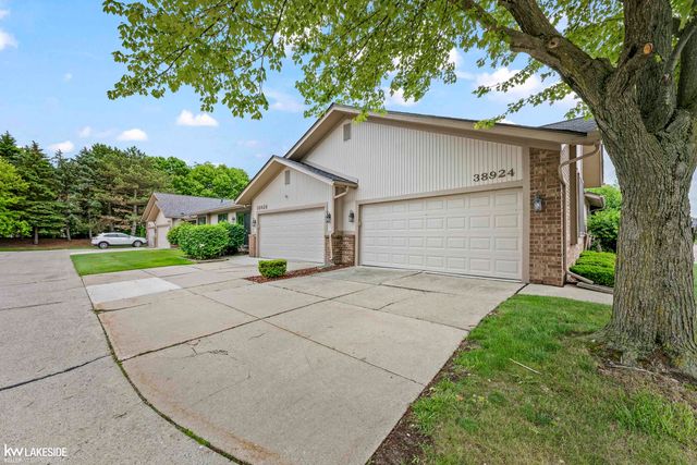 38924 E Windmill Pointe Drive, Clinton Township, MI 48038