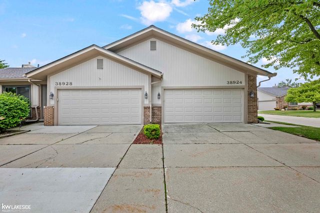 38924 E Windmill Pointe Drive, Clinton Township, MI 48038