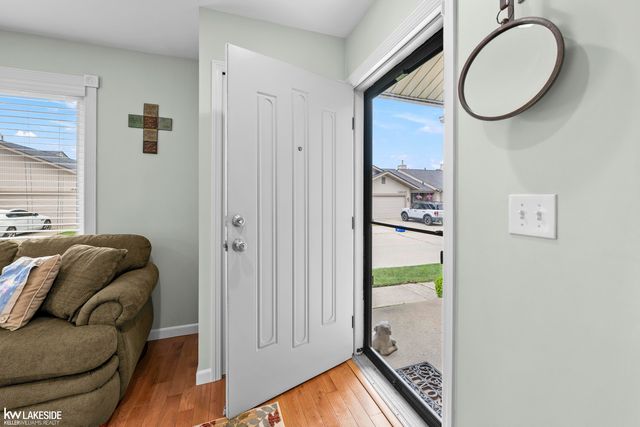 38924 E Windmill Pointe Drive, Clinton Township, MI 48038
