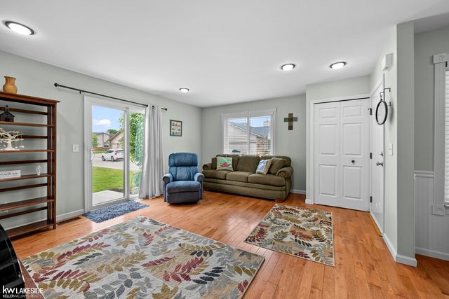 38924 E Windmill Pointe Drive, Clinton Township, MI 48038