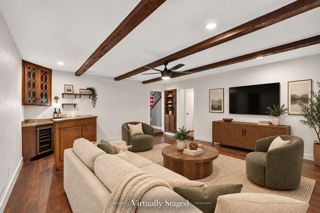 1000 Cherry Court, Hurst, TX 76053 — photo 3