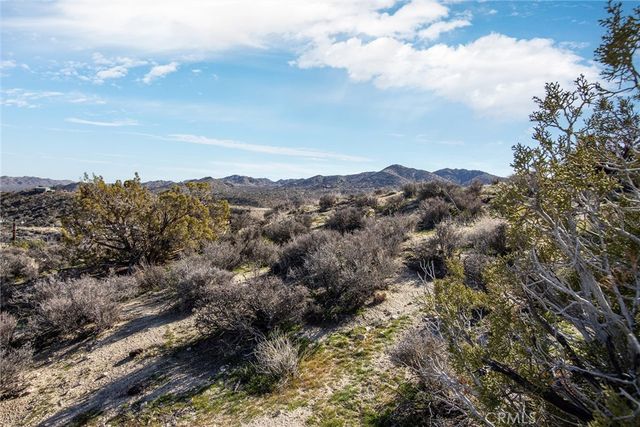 7587 Rockaway Avenue, Yucca Valley, CA 92284