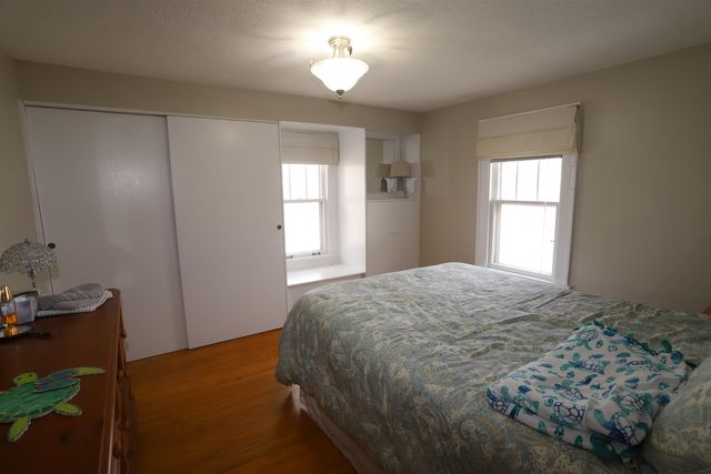 711 10th ST NW, Minot, ND 58703