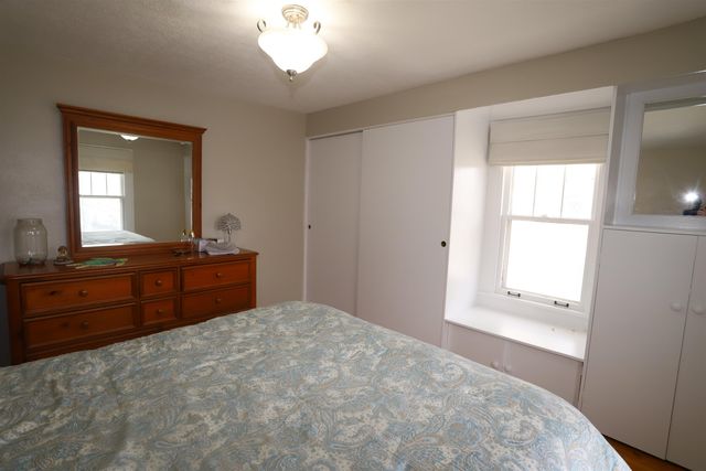 711 10th ST NW, Minot, ND 58703