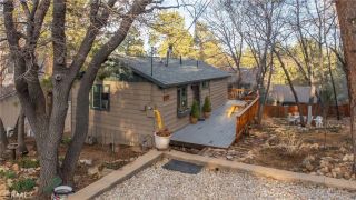 875 Santa Barbara, Sugarloaf, CA 92386