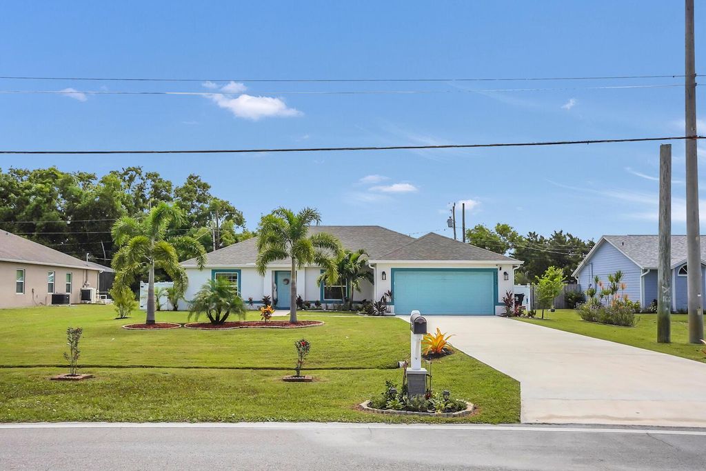 2073 SE Berkshire Boulevard, Port St Lucie, FL 34952