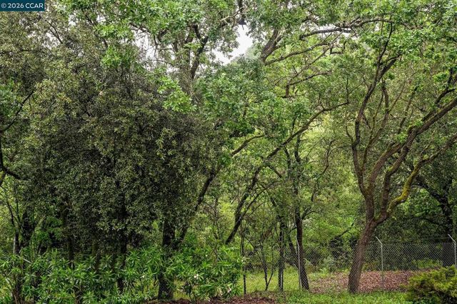 1840 Tice Creek Dr 2236, Walnut Creek, CA 94595