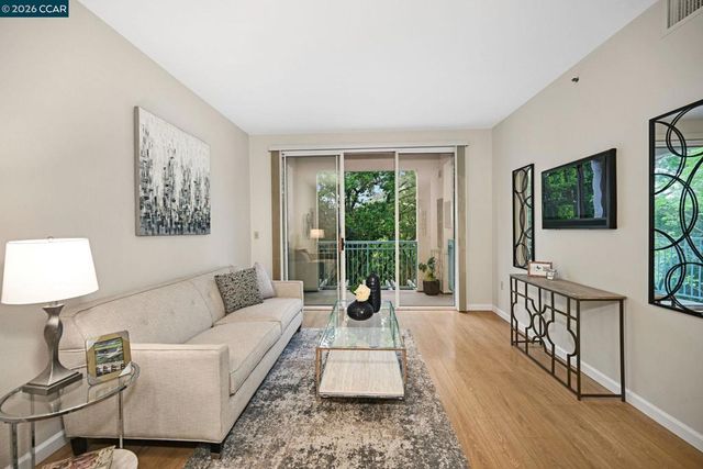 1840 Tice Creek Dr 2236, Walnut Creek, CA 94595