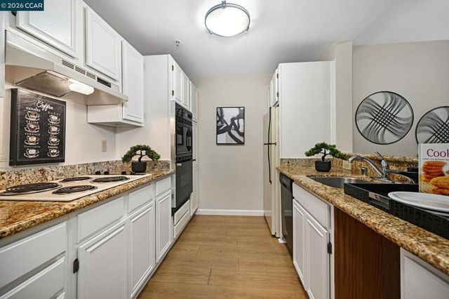 1840 Tice Creek Dr 2236, Walnut Creek, CA 94595