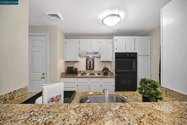 1840 Tice Creek Dr 2236, Walnut Creek, CA 94595