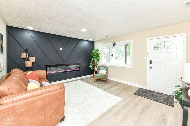 651 Fabyan Road, Indianapolis, IN 46217