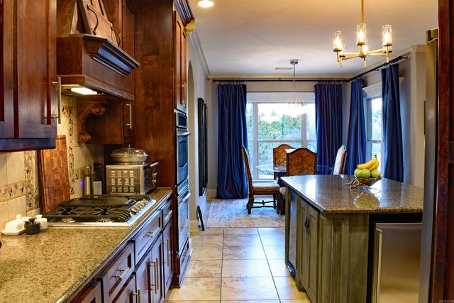 1905 Wellington Village Rd, Little Rock, AR 72211