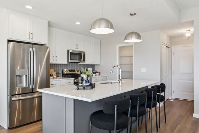2813 Amber Valley Road, Cedar Falls, IA 50613