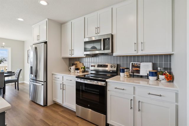 2813 Amber Valley Road, Cedar Falls, IA 50613