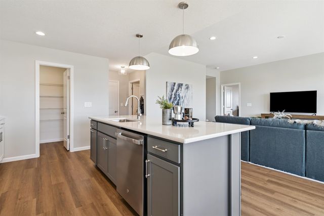 2813 Amber Valley Road, Cedar Falls, IA 50613