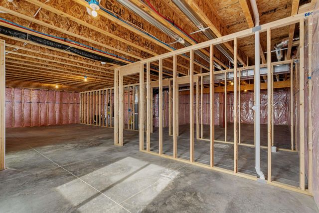 2813 Amber Valley Road, Cedar Falls, IA 50613