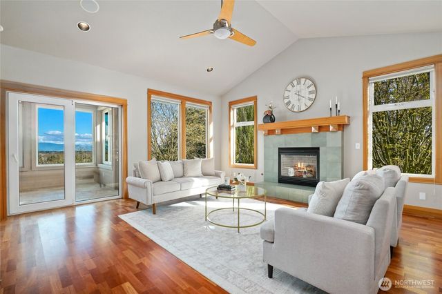 2818 Stein Hill Lane, Custer, WA 98240