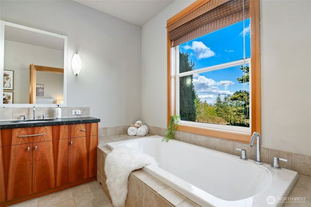 2818 Stein Hill Lane, Custer, WA 98240