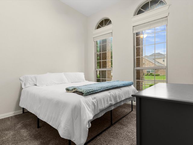 15705 Mirasol Drive, Fort Worth, TX 76177