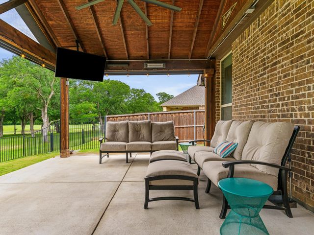 15705 Mirasol Drive, Fort Worth, TX 76177