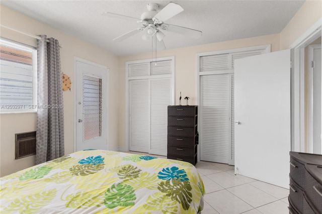 725 SW 11th Avenue 12, Hallandale Beach, FL 33009