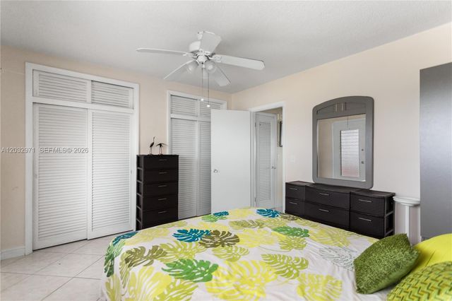 725 SW 11th Avenue 12, Hallandale Beach, FL 33009