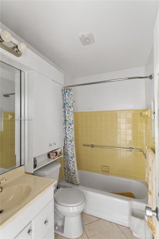 725 SW 11th Avenue 12, Hallandale Beach, FL 33009