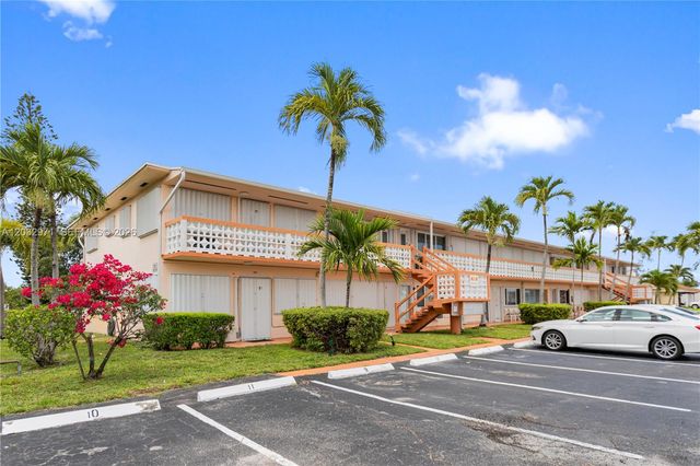 725 SW 11th Avenue 12, Hallandale Beach, FL 33009