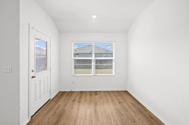 110 Madrid, Kyle, TX 78640