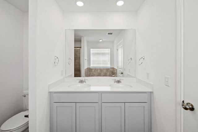 110 Madrid, Kyle, TX 78640