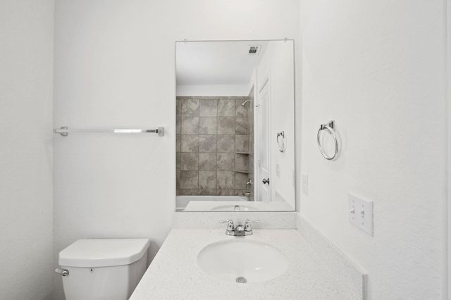 110 Madrid, Kyle, TX 78640