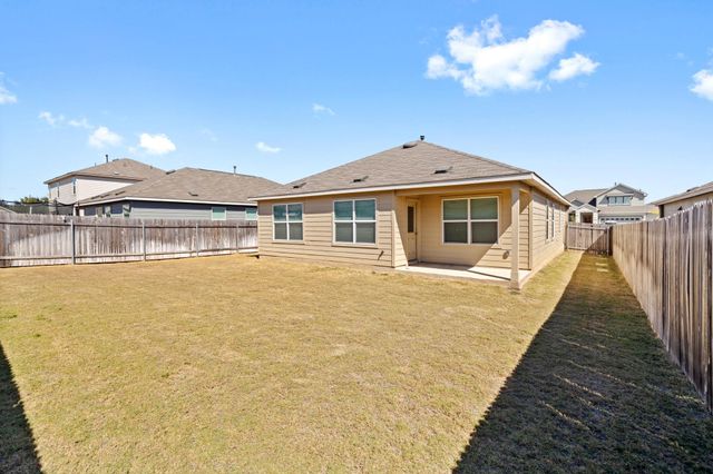 110 Madrid, Kyle, TX 78640