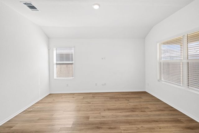 110 Madrid, Kyle, TX 78640